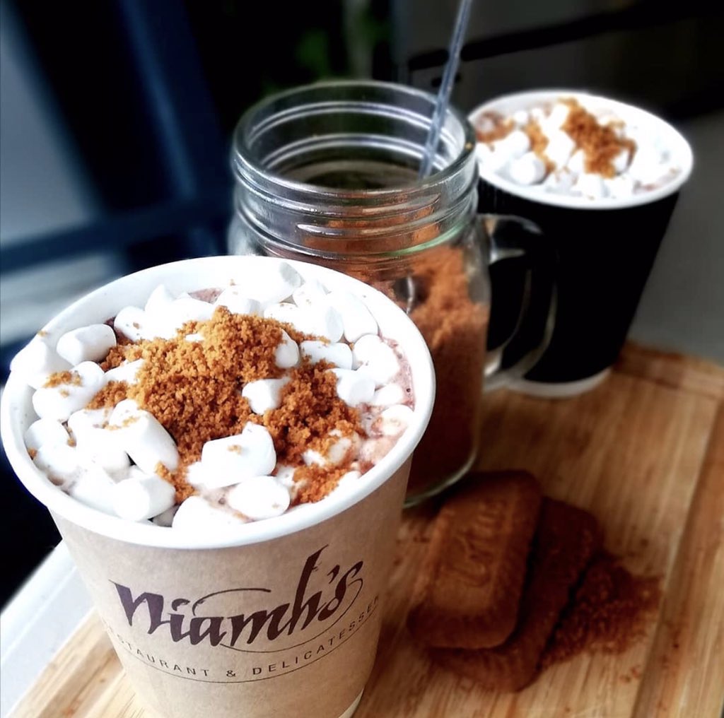 Open Monday to Saturday 8-3...
Lotus Biscoff Hot Chocolate 🍫 😋