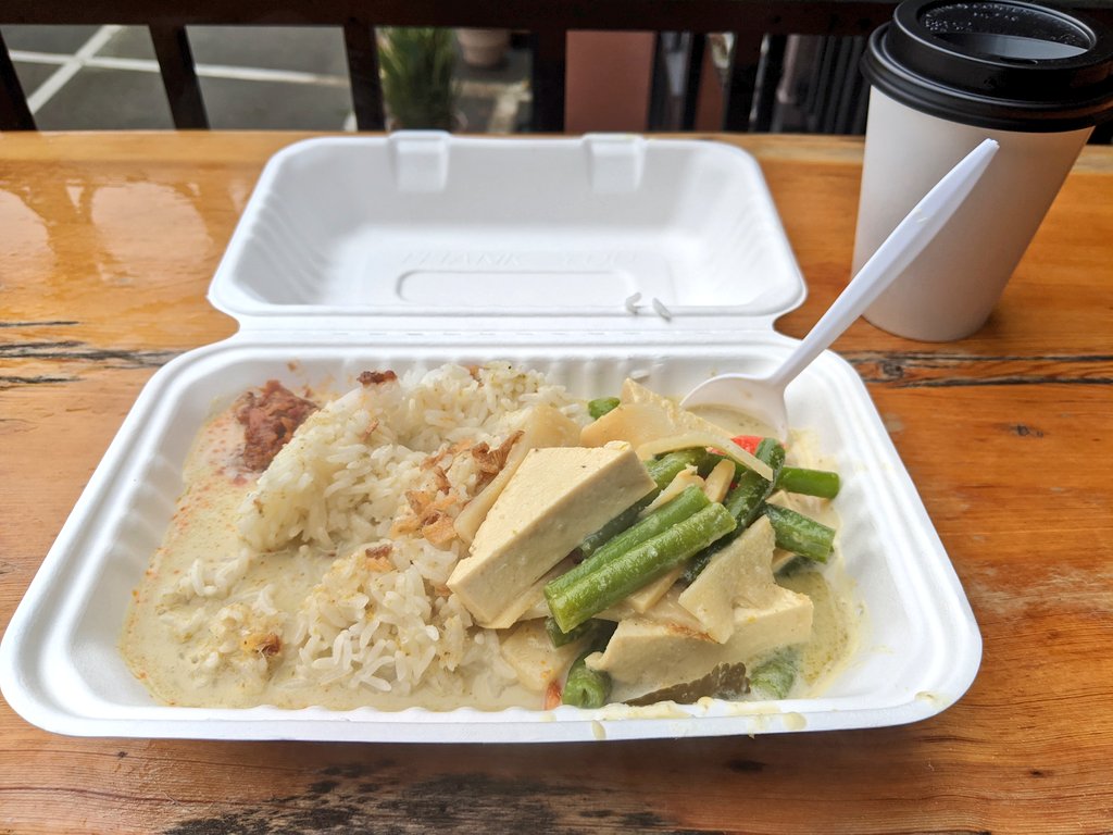 Lunch at <a href="/MarketSquareVic/">Market Square</a>! Green curry from <a href="/AyoEatVictoria/">Ayo Eat</a> and a coffee from <a href="/heyhappycoffee/">Hey Happy</a>. Love to support local businesses in Victoria that make this city great.