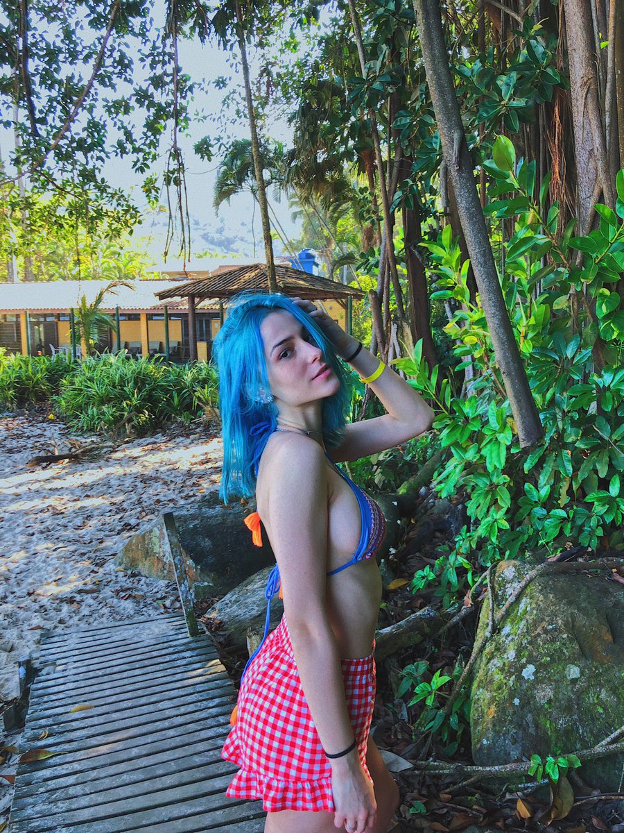 bellekaffer's tweet photo. oq ce quer agora? https://t.co/pJPYxHjA0U