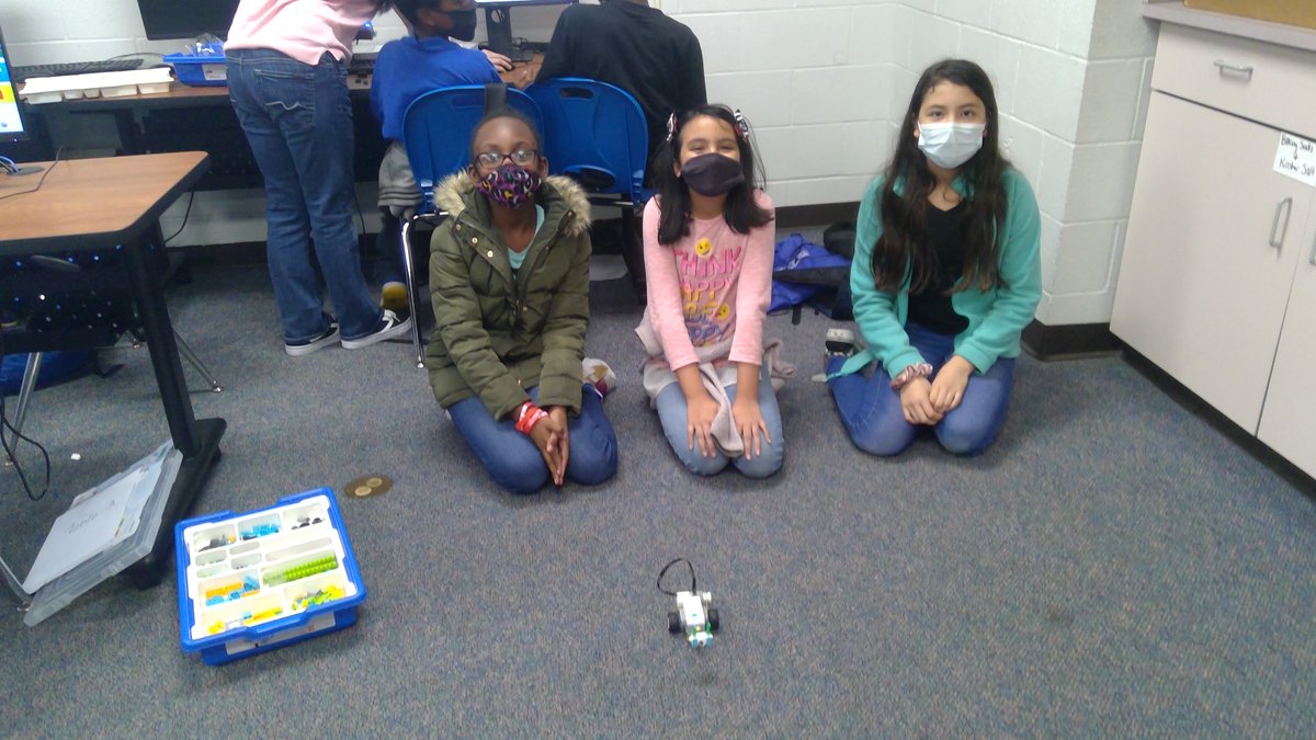 KissamPRIDE's tweet photo. STEAAM Clubs
5th & 6th grade students had a great day in the Lego, Robotics, and Drama Clubs. #STEAAM #KissamPride #TheChapelHillWay https://t.co/X1bYyjpHUU