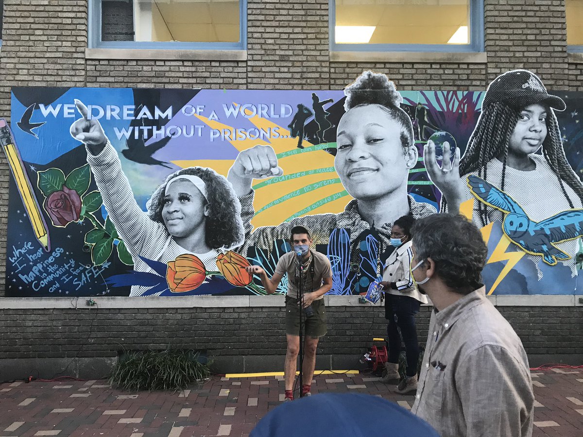 ReggieGordonRVA's tweet photo. Honored to participate in the unveiling of an interactive mural about youth in the criminal justice system at 3rd and Broad Street in #RVA https://t.co/BqsvhuDopv