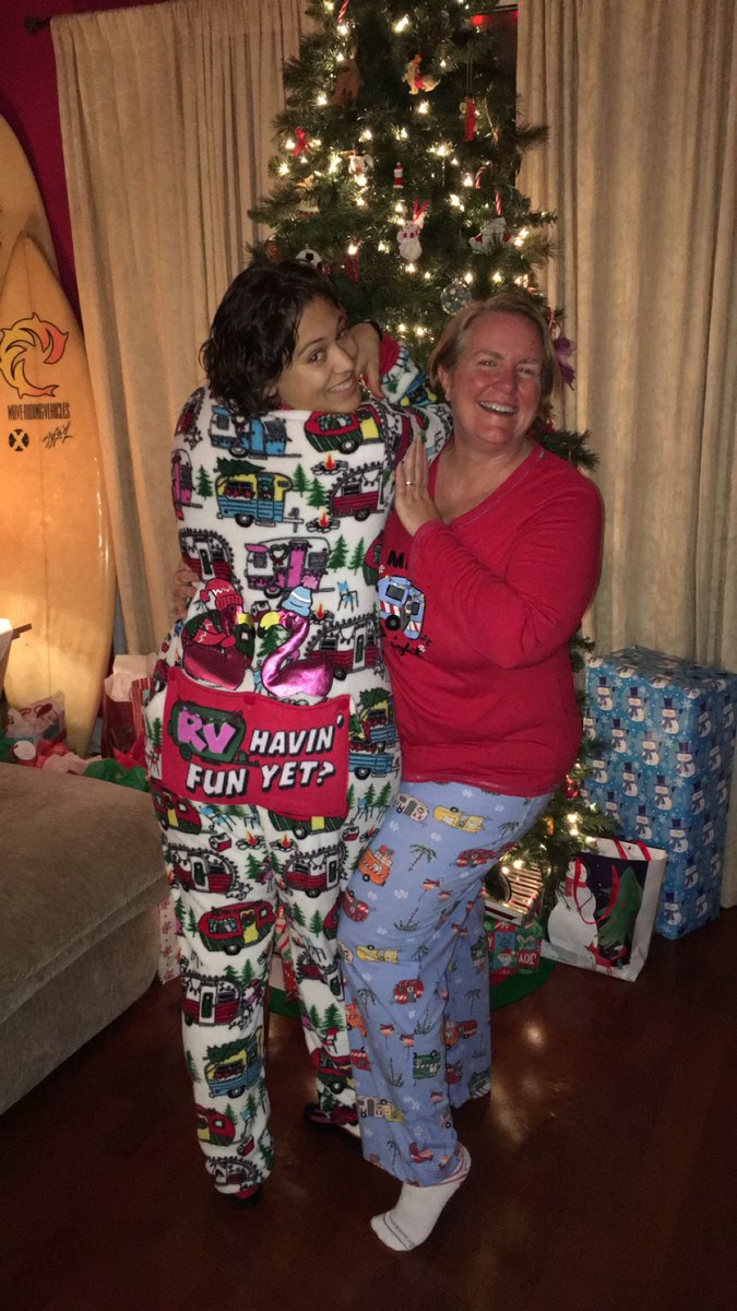 sydsquidward's tweet photo. #rip aunt dawn. I love you!! ❤️❤️ https://t.co/L2mM3KEIlS