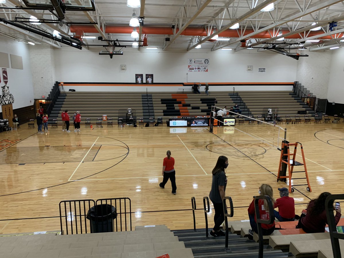 KevinWiseman27's tweet photo. Calm before the storm at New Lexington HS. Trimble (21-4) taking on Newark Catholic (18-5) in a regional volleyball semifinal at 6 pm. https://t.co/reM37AE7XC