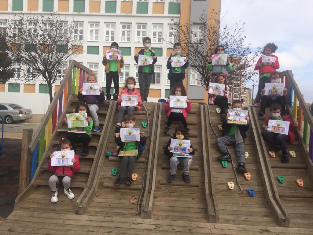 EmlakErgene's tweet photo. Öğrencilerimizle "Okul Dışarda Günü" Etkinliğimizi yaptık. Öğrencilerimiz Okul Bahçesindeki etkinlikten büyük mutluluk duydular.
@tcmeb @ziyaselcuk @ersanulusan @csarili @Tekirdag_Mem @hete61 @CorluMem https://t.co/yPe1XiXWCB