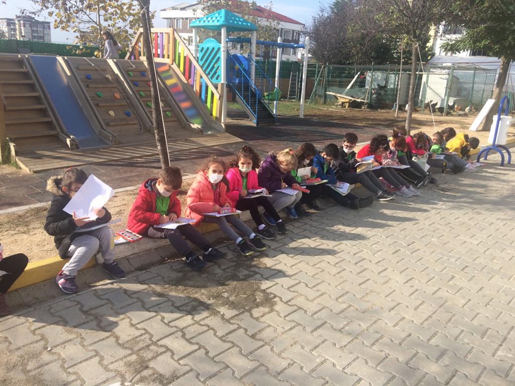 EmlakErgene's tweet photo. Öğrencilerimizle "Okul Dışarda Günü" Etkinliğimizi yaptık. Öğrencilerimiz Okul Bahçesindeki etkinlikten büyük mutluluk duydular.
@tcmeb @ziyaselcuk @ersanulusan @csarili @Tekirdag_Mem @hete61 @CorluMem https://t.co/yPe1XiXWCB
