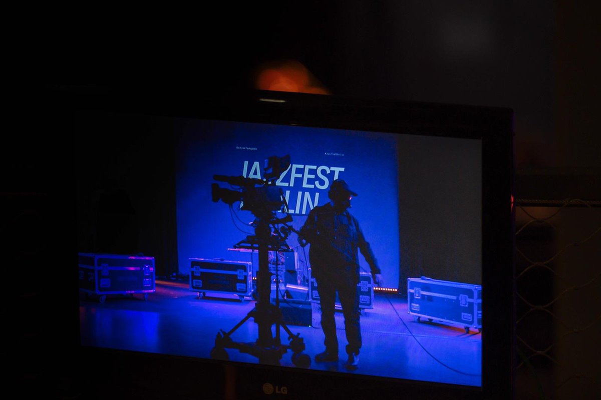 #JazzfestBerlin 2020 Kick-Off! Mit Musik, Gesprächen und Videos starten die Künstler*innen in das diesjährige Festival – moderiert von Nadin Deventer. Wir sehen uns dort! ✨ → berlinerfestspiele.de/jazzfest-stream