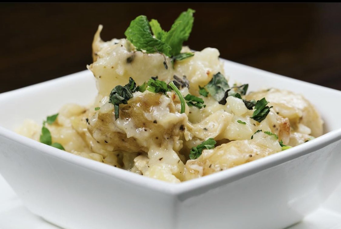 kurahchicago's tweet photo. What beautiful weather we are having this week, perfect for patio dining! โ๏ธ Join us tonight for dinner on our heated patio. We are open for dine in on our patio Weds-Sun from 4pm-9:30pm. #kurahchicago #southloopchicago #southloopliving #southloop #mediterranean https://t.co/6lgG1GGjFY
