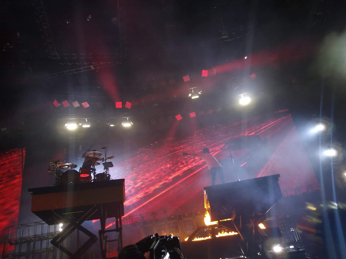 Javii_G19's tweet photo. Exactly one year ago today, Nov 5th, 2019, I saw twenty one pilots for the first time live. Probably the best night of my entire life. I can't wait to get back to the shows. Stay alive guys, it's definitely worth it 💛 ||-// https://t.co/dKQDQLtITq