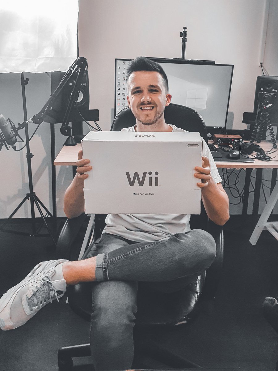 KStyledj's tweet photo. Mes soirées pendant le confinement sont toutes prises maintenant ! 😅😅
Je serai en live ce soir à 20h30 sur twitch 🔥🔥 (kstyledj sur twitch) https://t.co/d2HPJvqPPm
