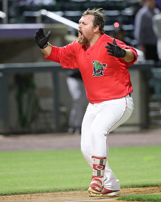SoxProspects's tweet photo. This week marks the final year in our #SPDraft retrospective series. @IanCundall goes pick-by-pick through last June's selections, in which the Red Sox signed 27 of 40 players chosen. Who are you most excited to see in 2021?
https://t.co/QuU0PnoUEO https://t.co/2gSxvd7Xji