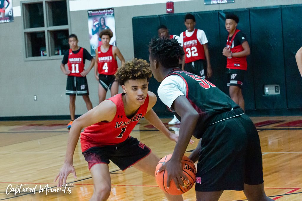 capturedXmoment's tweet photo. These boys here are different 

As Coach @CoachJohnASmith say “ #Swagner “ 

@WagnerboysBball https://t.co/qVikEK1ffv