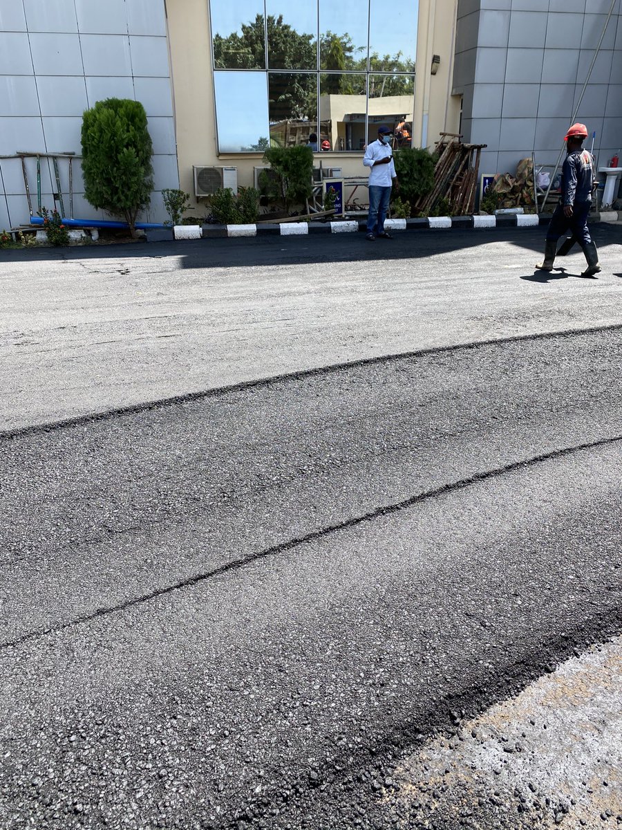 ChiomaOkpalugo's tweet photo. #tektronengineering #roadconstruction #roadworks #womeininconstruction #blackwomeninconstruction construction work at zenith medical and kidneycenter. Thank you @drteestyle for your patronage @tektronplus_engineering #fitfam #fitness https://t.co/pSOFMudvpg