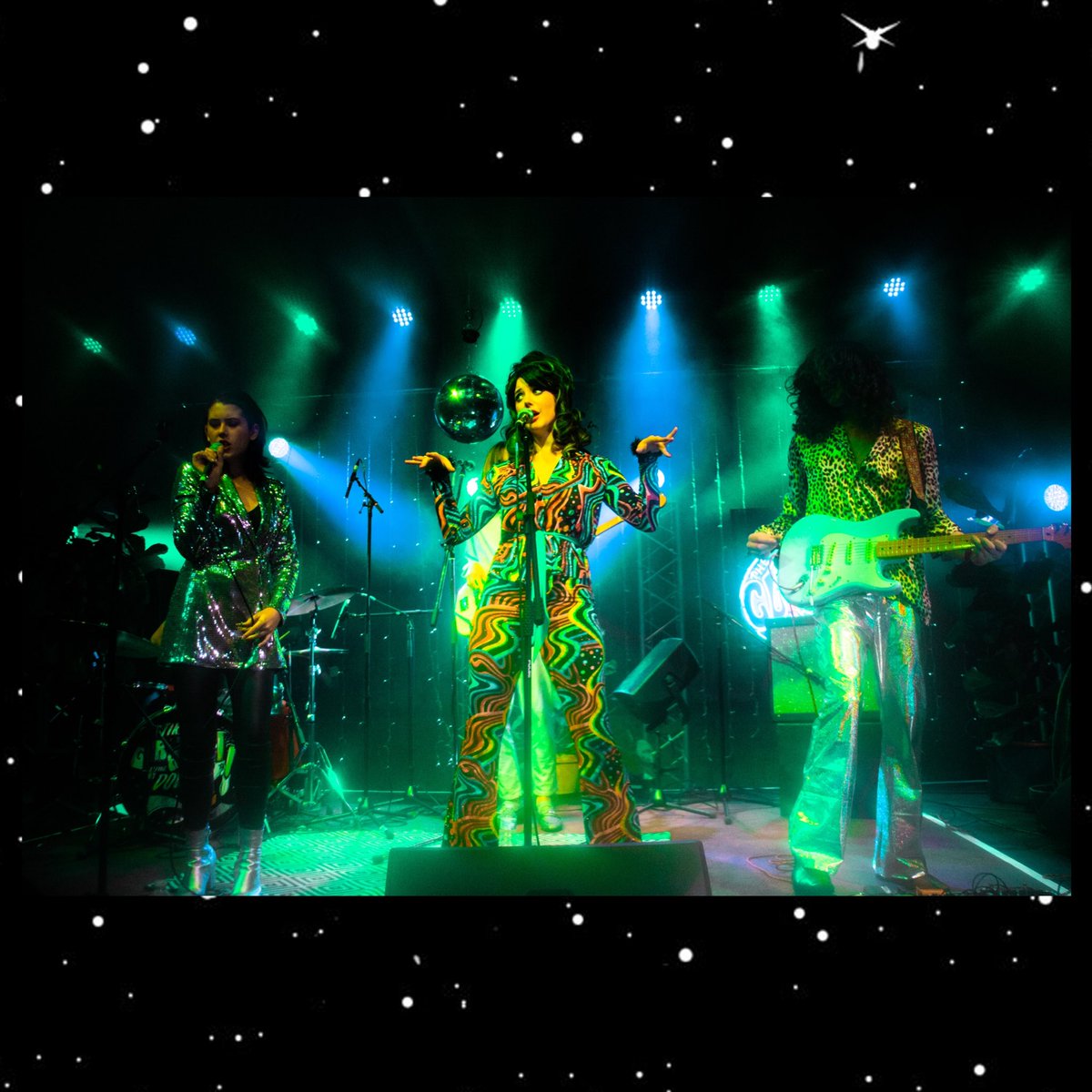 TheCEClub's tweet photo. VIEWING LINK - https://t.co/ZNKL9UWSKV
#LiveInOrbit is back transmitting new music to planet Earth!
Tonight we have sets from @feetband and @slantband blasting off at 9pm sharp.
Follow the link to see the premieres as well as interviews and photos with each band ✌️👽 https://t.co/SWspgQzq4L