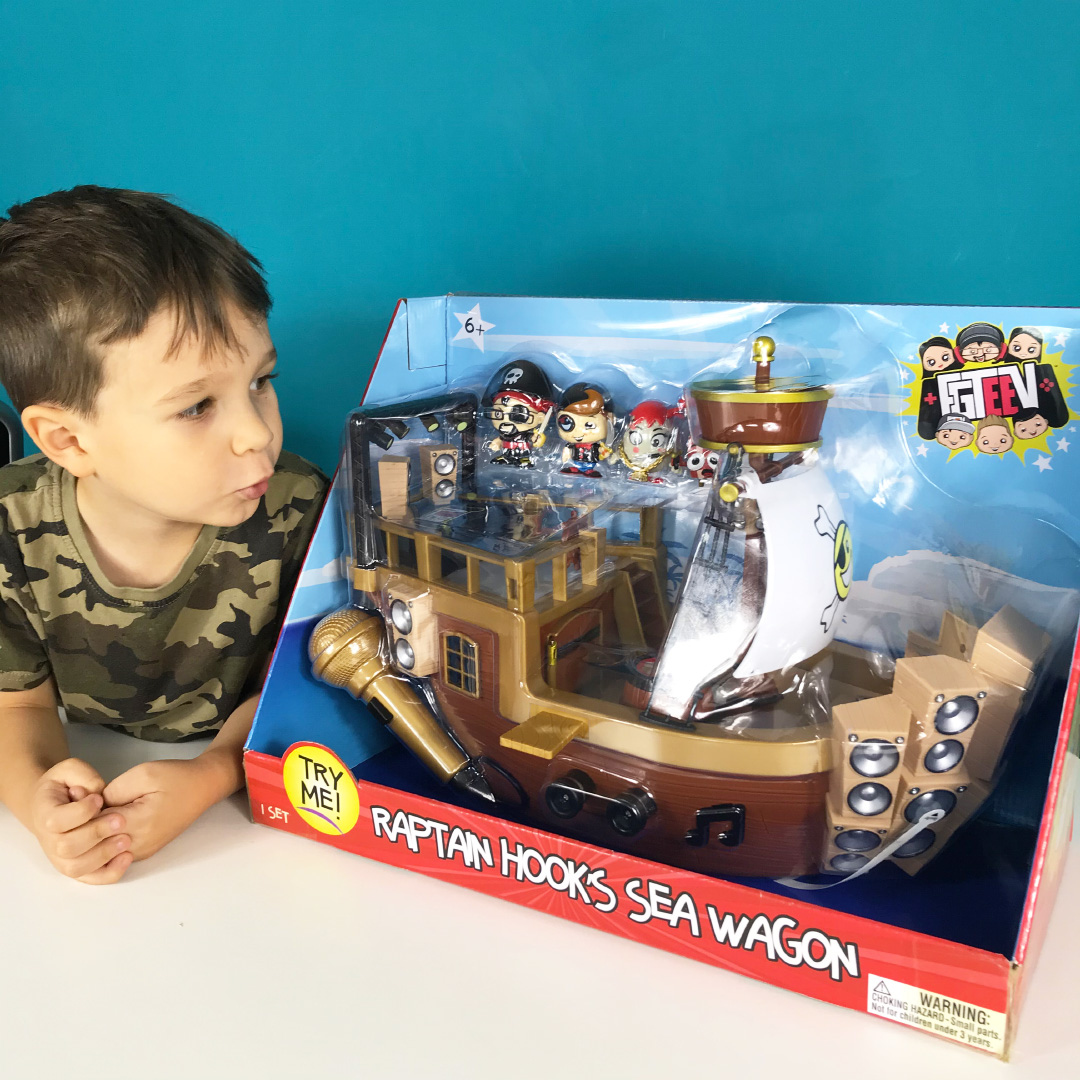 splatkidsTV's tweet photo. The boys were so excited to open their Raptain Hook's Sea Wagon, one of the new @funnelvisionfam new toys from @jazwares
They even got to hone their karaoke skills using the in-built microphone!
#fgteev #jazwares #funnelvision #toys #prsample https://t.co/yGKP8NFiyY