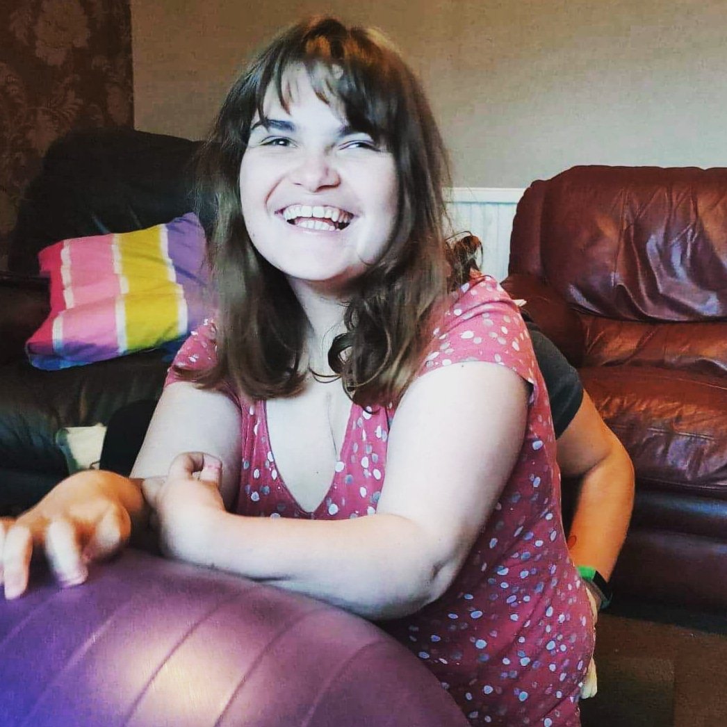 ConductorNeuro's tweet photo. Mel often finds it tough during her #conductiveeducation sessions after a long day at college... but she totally smashed it this week and was full of energy and moving independently using her left side.  And with a big smile on her face too! 
#cerebralpalsy #hemiplegia https://t.co/UkR8WNa3i3
