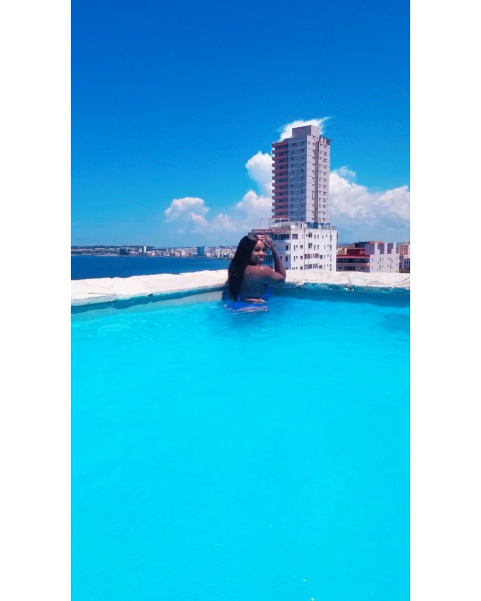 Forex_Traveler's tweet photo. I’m so happy and grateful for The Grind 🙌🏾 I remember hiding my report card from friends and a host of other things so that I wouldn’t hear lips smacking followed by “she’s always_____!” I’m blessed to fill in the blanks with “she’s always on her GRIND!” God sees the work🙌🏾 https://t.co/3wGz66uccv