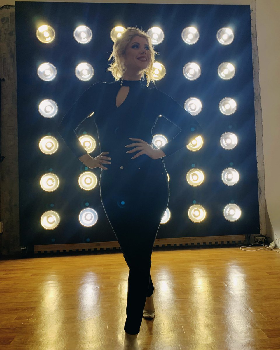 LADYNSAX tweet media