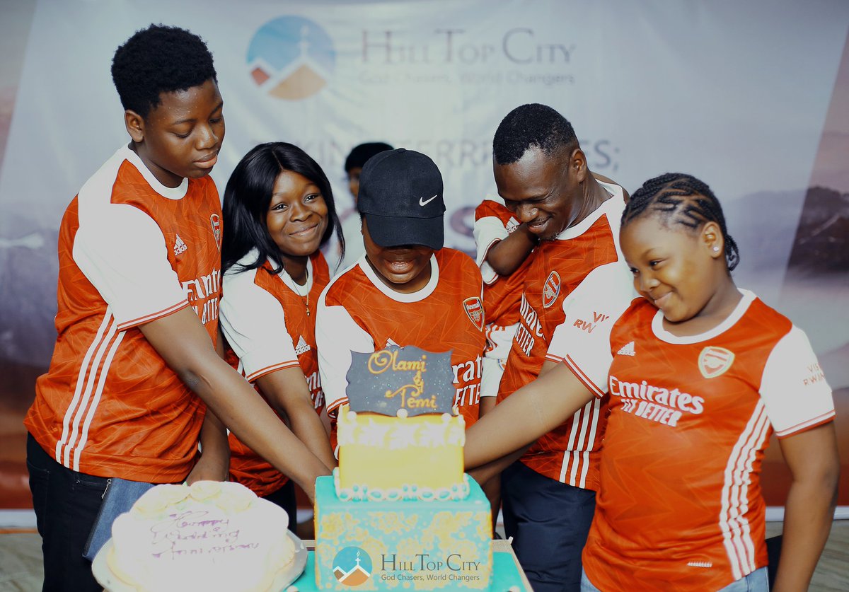HillTopCityng's tweet photo. Hearty congratulations to our dear Pastor, Victor Akintunde and his Complete Rib on their 20 years of marriage! With 4 beautiful children

Indeed, God is faithful! May your love and union continue to flourish.
Happy Anniversary!!!
#HillTopBuffet  #HillTopCity  #HTC https://t.co/QgDbC79x17