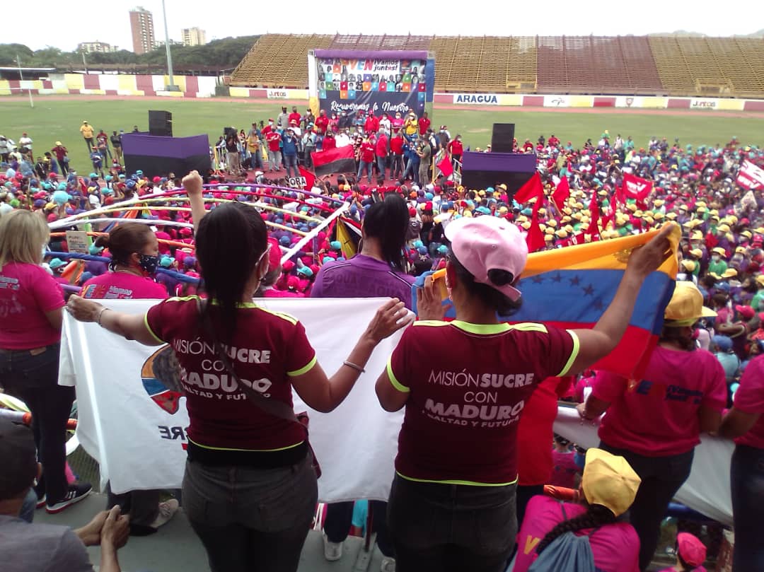 Misión  Sucre MBI dice presente en el inicio de campaña
<a href="/NicolasMaduro/">Nicolás Maduro</a> 
<a href="/DomicianoPSUV_/">Domiciano Graterol</a> 
<a href="/gladystorrealb7/">gladystorrealba</a> 
<a href="/BrullerbyPSUV/">Brullerby Suárez</a> 
<a href="/ConElMazoDando/">Con el Mazo Dando</a> 
<a href="/dcabellor/">Diosdado Cabello R</a>