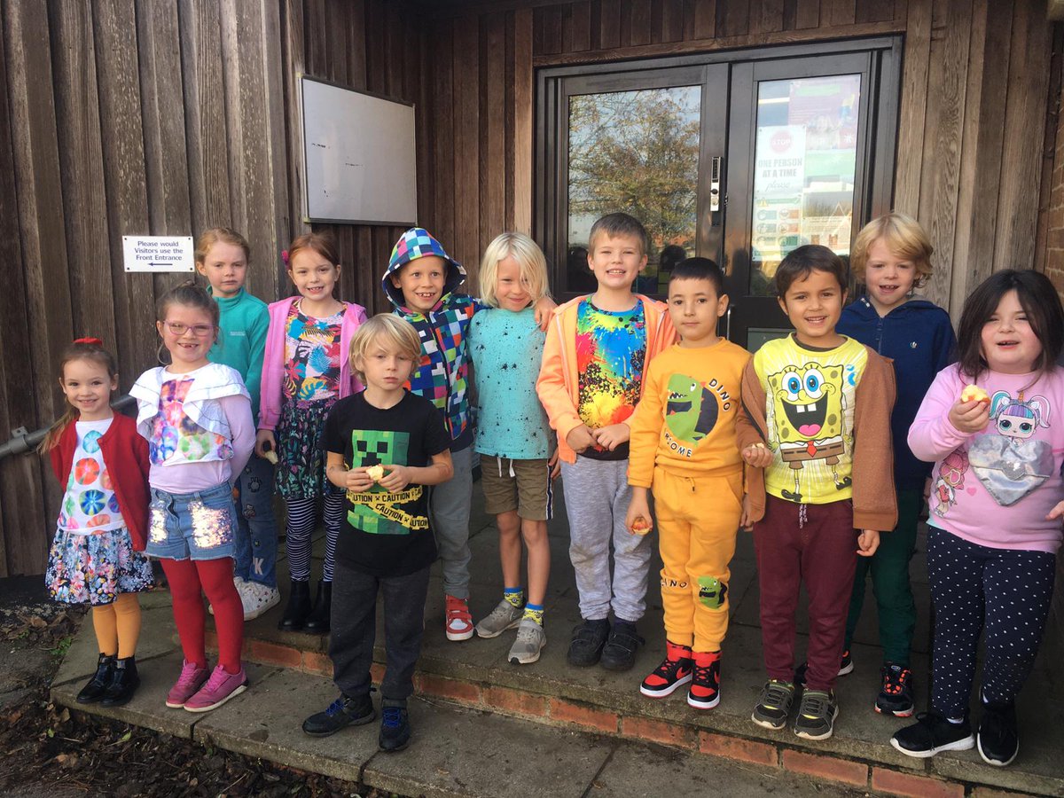 BawdseyPrimary's tweet photo. Fireworks dressing up https://t.co/OmabbRlSyd