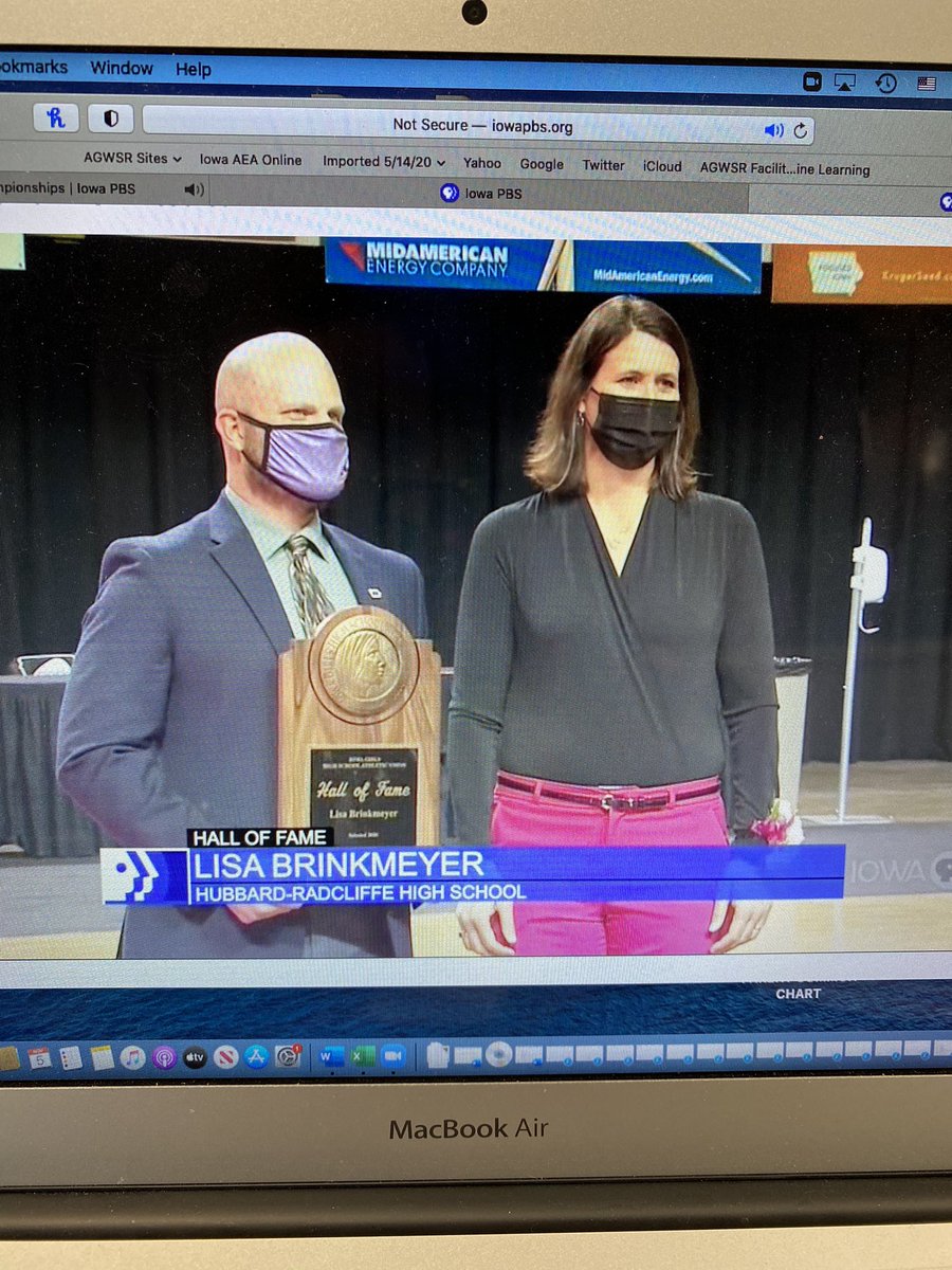 mjfgast's tweet photo. Congratulations to one of my favorite former students and great friend!! #hammertime #HRRebels #greatmemories https://t.co/5UhIkGKiZC