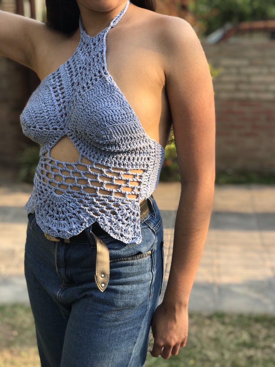 AgusLiendo9's tweet photo. Hola! Me ayudarían a difundir el emprendimiento de mi mamá? Hace estas cosas bellísimas y más, tejidas a mano 100% artesanal. Su ig es alborada.tejidos. Muchas gracias 💖💖 https://t.co/1WViapKX4w