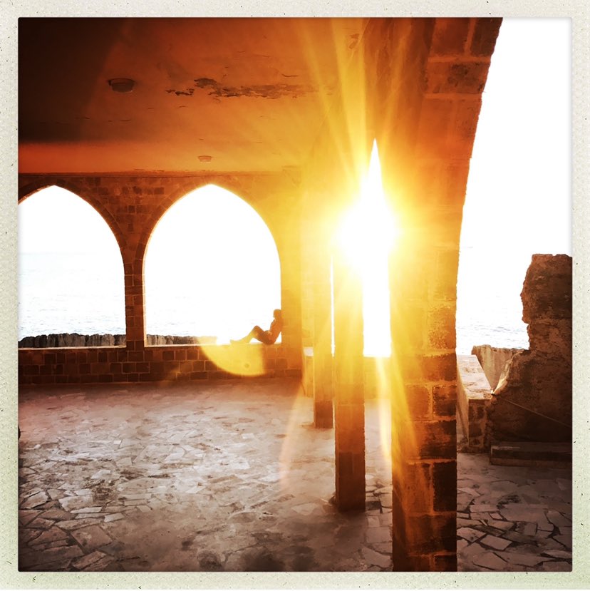 #Liban 🇱🇧 
Lundi je vous parlerai de quelque chose 
#teasing 
#projet