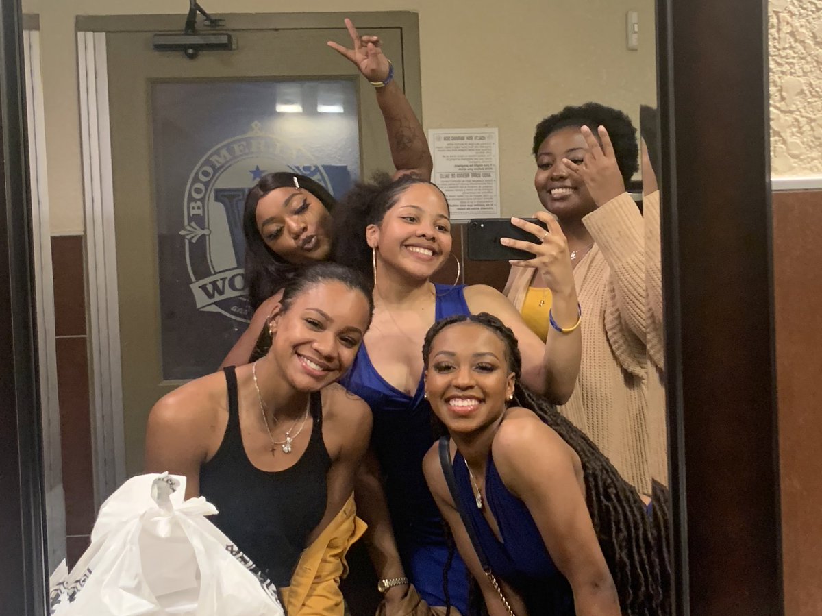 Yesterday we celebrated one year in 💙💛 love y’all!!