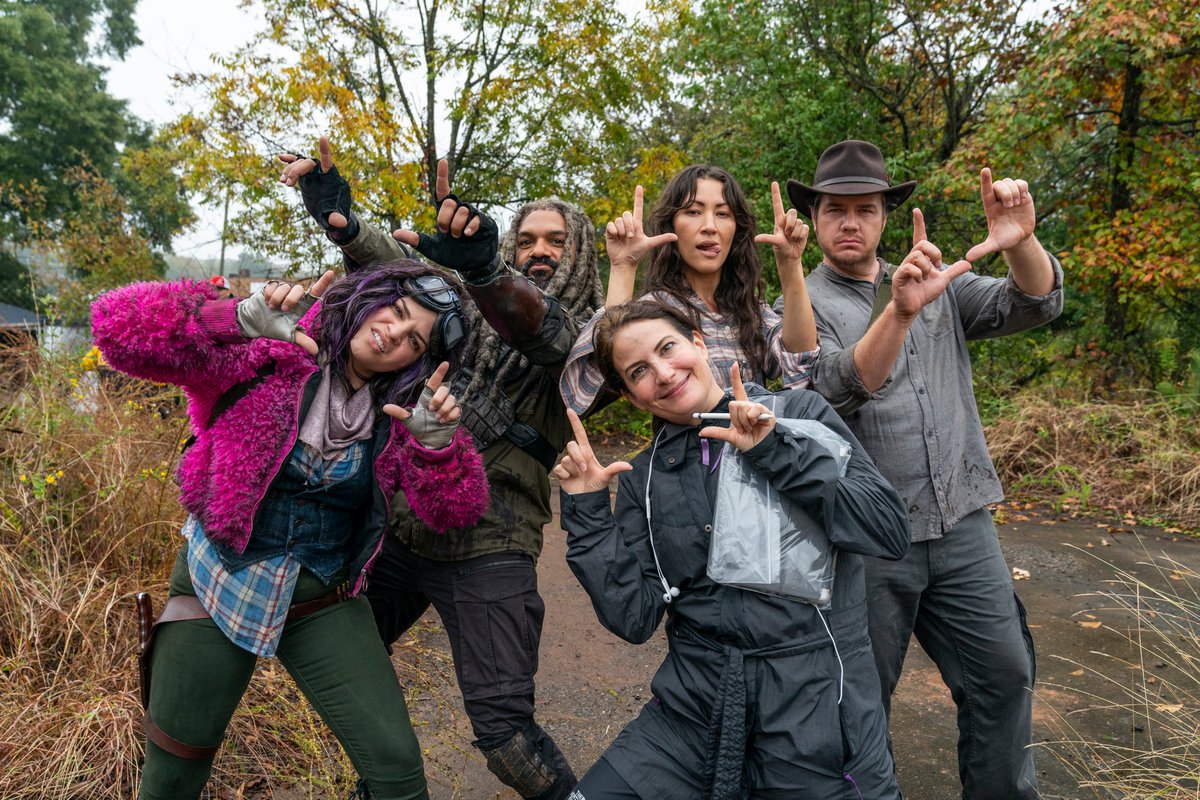 TheWalkingDead's tweet photo. TIMELINE CLEANSE https://t.co/YSEtQHR7p9