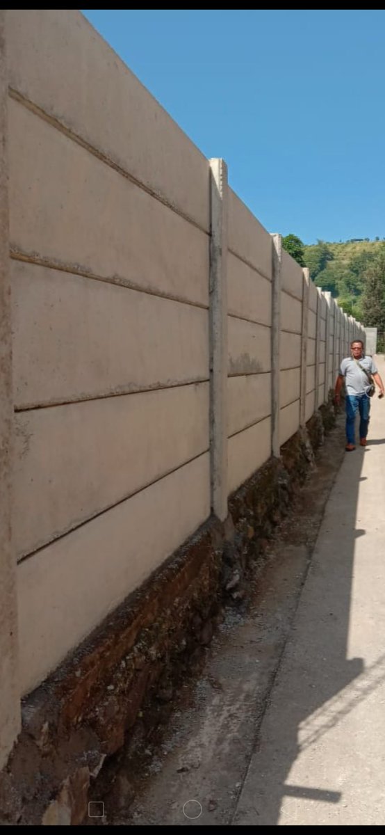 sodipuro's tweet photo. Pekerjaan Pemasangan Pagar Panel Beton #lembang #bandung https://t.co/m1odzfMc29