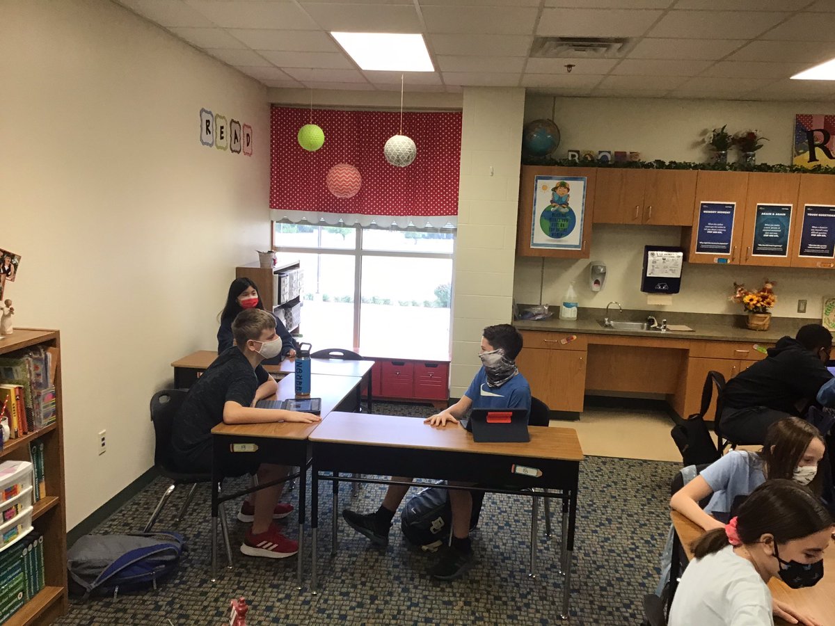 burnett_reading's tweet photo. Burnett Bunch Advanced class shares research on Sudan/Southern Sudan after reading the novel A Long Walk to Water. #RiverValley https://t.co/BkDmNlwAAh