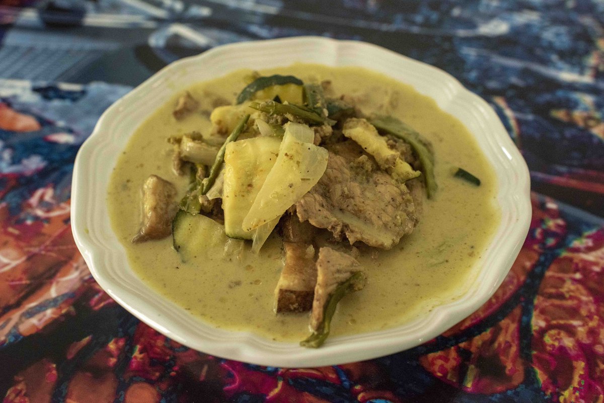 CafeOrientChats's tweet photo. #Deliciousness #Elevated.

Yellow #Curry with #Pork

#cafeorient #cafeorientmenu #cafeorientchatsworth #vietnamesefood #asianfusion #pho #delicious #amazing #orientcafe #phonearme https://t.co/sE4bAtfjMu