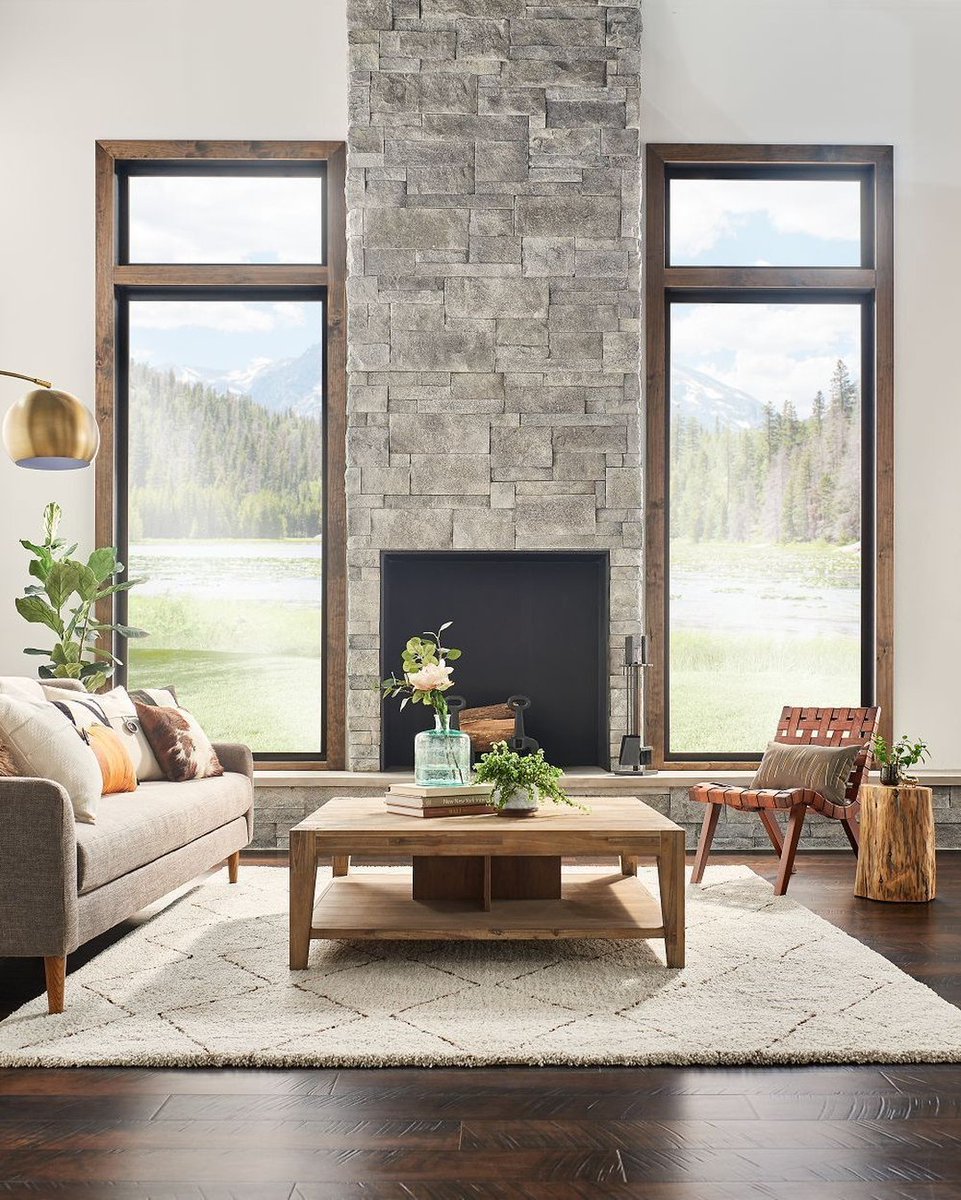 eldoradostone's tweet image. Design Tip: Greenery is always a great option when looking to add some color to a modern space! #ColorPlay 🌿 The addition of a few plants can make a room come alive against neutral tones.
.
Pictured: Cannonade Cut Coarse Stone® bit.ly/2Qfvhkn
A Boral North America Brand