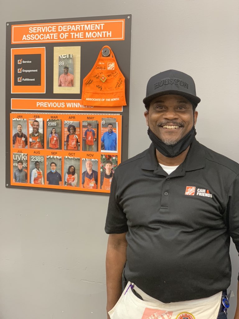 desk2389's tweet photo. Congratulations to David Gordon who exemplifies @TKuykendahl HomeDepot standards of providing great customer service! He is the #servicedeskassociate of the month-October #powerofthegulf #homedepot @fmm425 https://t.co/ZjyYx45nJK