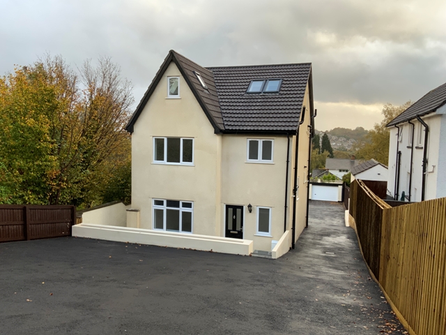 M2estateagents's tweet photo. **RENOVATED 4 DOUBLE BEDROOM, DETACHED FAMILY HOME OVER 3 FLOORS WITH STUNNING KITCHEN/DINING/FAMILY ROOM, 2 EN-SUITES, EASY ACCESS TO M4 JUNCTION 27, NO ONWARD CHAIN **

Price: £499,950 | Newport

#M2EstateAgents #RealEstateAgent #ForSale #Property #Newport #Home #PropertySearch https://t.co/tNlU2Ndwy9