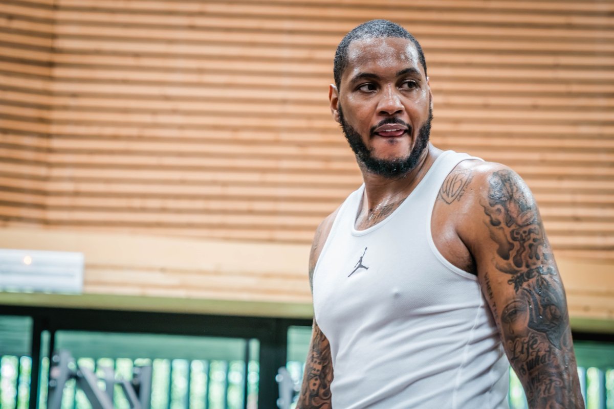 carmeloanthony's tweet photo. Put in the work for whatever you want. Don't expect it to be handed to you.
#TBT #STAYME7O https://t.co/o6VvJbvSlq