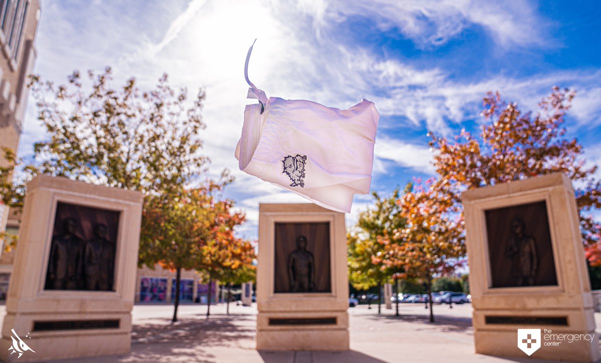 TCUFootball's tweet photo. Somethin' in the air...๐๐ธ๐
#FrogThreads for Game 6โฃ
#TooColdU | @emergency_ctr https://t.co/XH1mmViylu