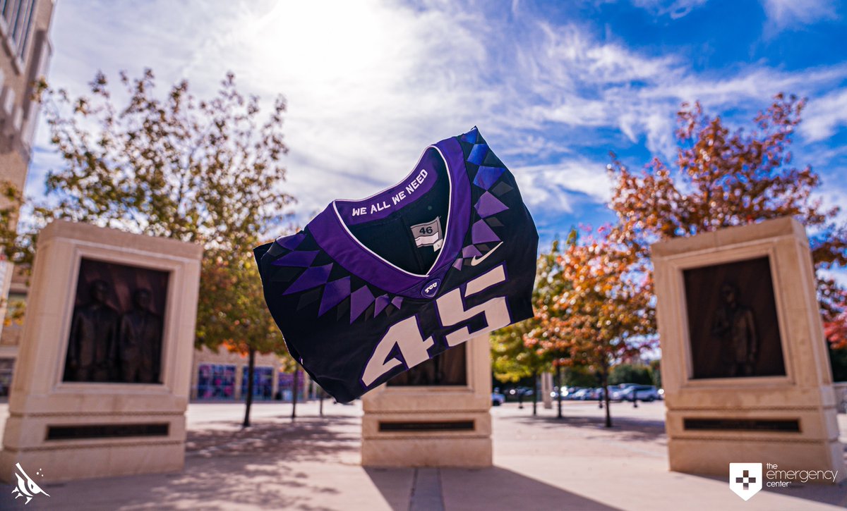 TCUFootball's tweet photo. Somethin' in the air...๐๐ธ๐
#FrogThreads for Game 6โฃ
#TooColdU | @emergency_ctr https://t.co/XH1mmViylu