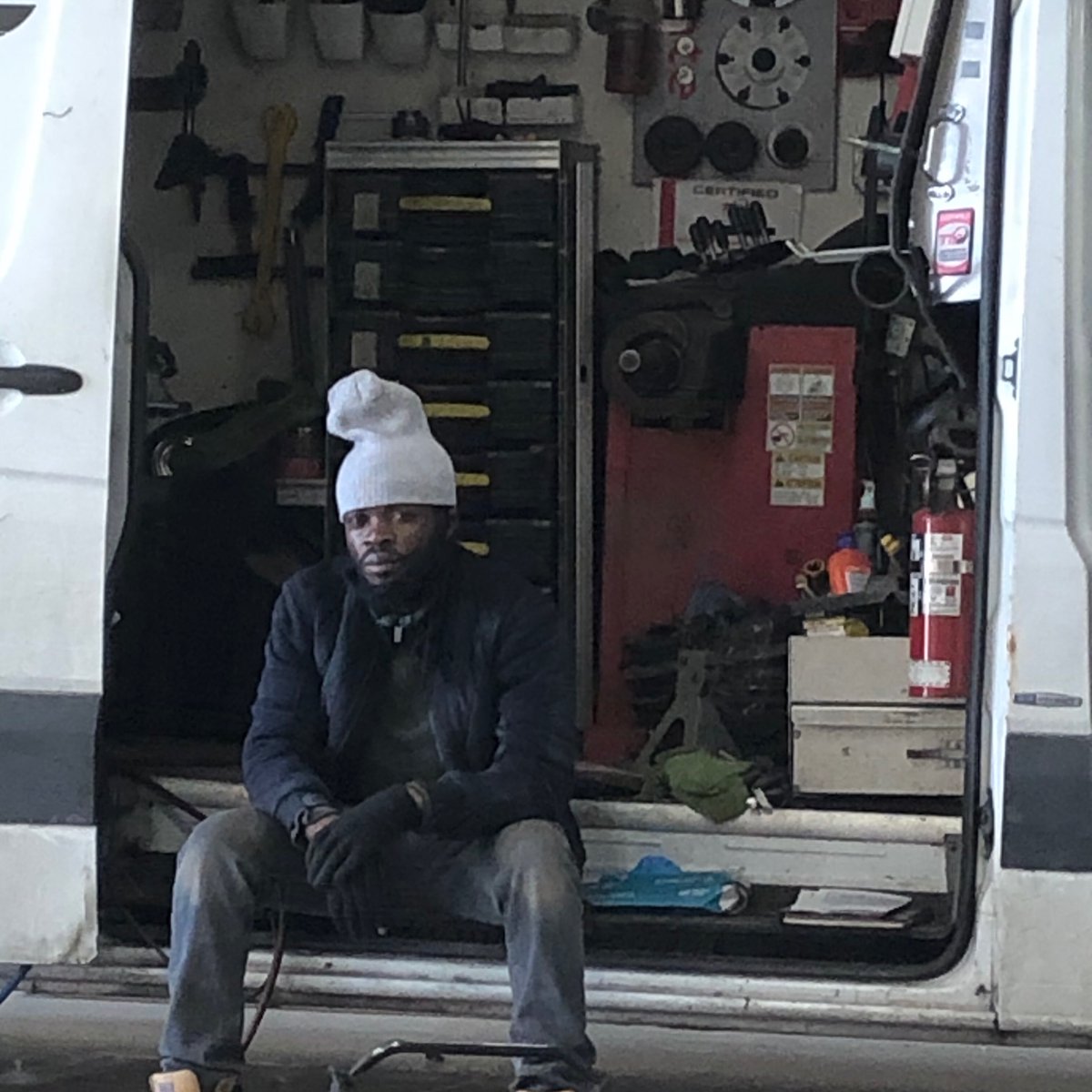 entirely_mobile's tweet photo. Meet Christian my new #entirelymobile #employee.  Originally from Congo with a background in automotive, he is hardworking and quick to learn.  Welcome to the team Christian. Only in #ottawa #ottcity #gatineau https://t.co/ygdq7vKavL