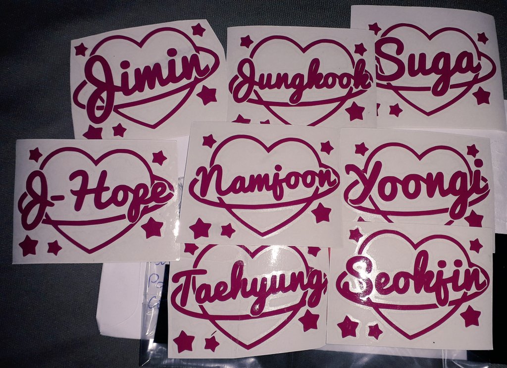 Chegaram e são todos muito lindinhos! ^♡^ Eu não reparei antes se já tava assim na imagem, mas vieram um "SUGA" e um "Yoongi" (o Guinho é meu utt, então já pode imaginar a minha felicidade 😱💕).

Muito obrigadaa, <a href="/personalize_st/">Personalize ♡ DESATIVADA</a>!