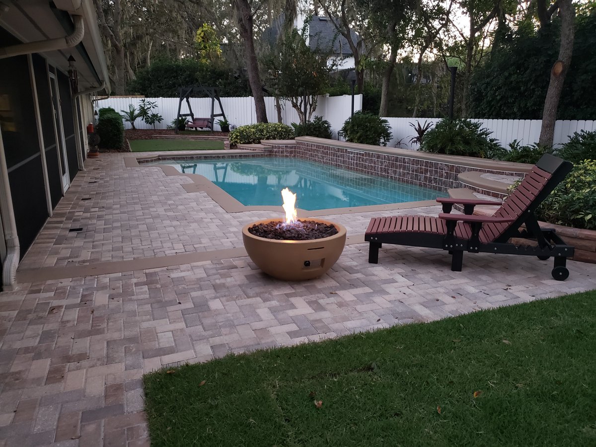 BlossmanGas's tweet photo. With travel plans limited this fall and winter, private outdoor living options offer an excellent combination of nature and fresh air. See some of our recommendations on how to make the most out of your outdoor living space! #FallLiving #HomeImprovements
https://t.co/yUvrBTHkbU https://t.co/0fpn6aBurV
