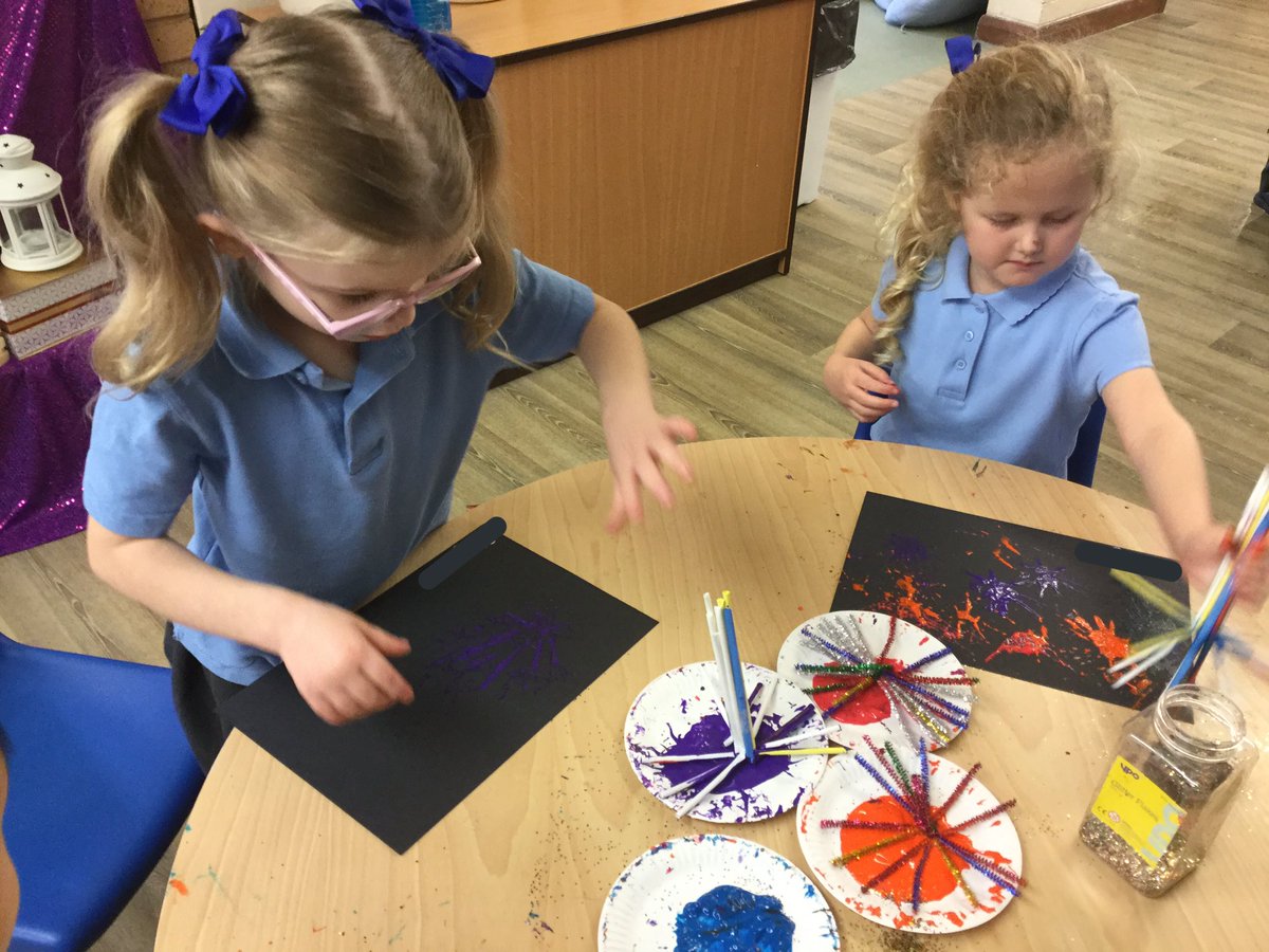LSTMissFranklin's tweet photo. The children really enjoyed creating colourful firework pictures today to brighten up our classroom! #STPSart #STPSeyfs https://t.co/pTuzzZpTdx