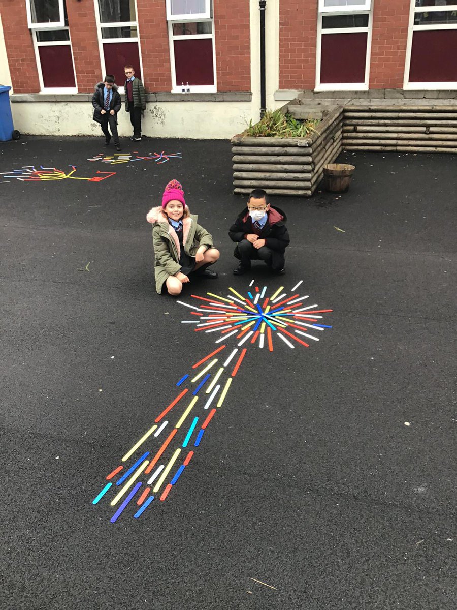 StCharlesGla's tweet image. P4a joined in with the #FireworkFun for #OutdoorClassroomDay today. They were making their own fireworks for bonfire night with #LooseParts in the playground. #OutdoorLearning #OutsideEveryDay #BonfireNight2020 @OutdoorClassDay
