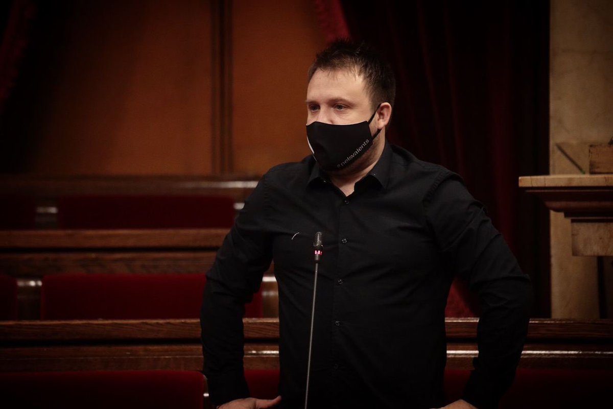 carrizosacarlos's tweet photo. Durante estos días en el @parlamentcat, diputados de @CiutadansCs lucimos la mascarilla solidaria #PelsValents para recaudar fondos para el Hospital Sant Joan de Déu.

Una iniciativa solidaria de @PoliciaCambrils que nos trajeron
@JCRomeraGil y @Cs_Cambrils. ¡Muchas gracias! 💪🏻😊 https://t.co/wnEbP2EpQt