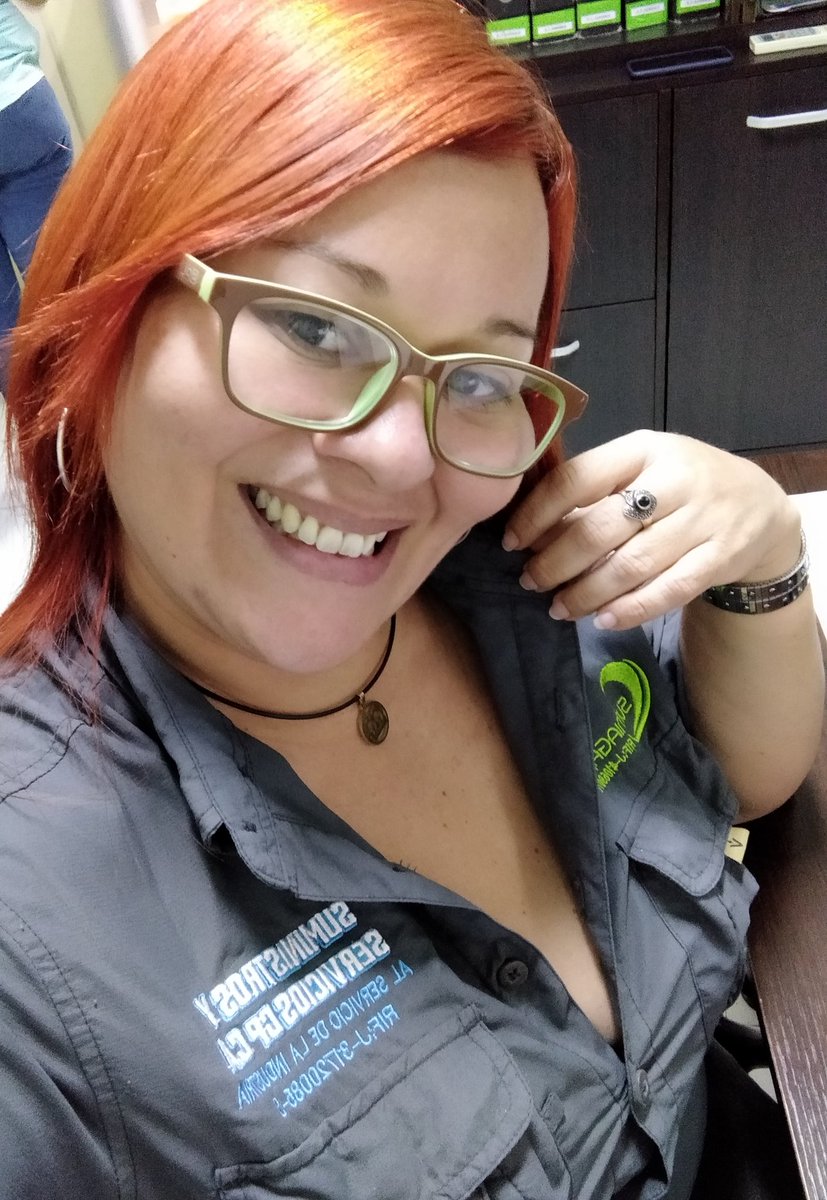 MeryPalm's tweet photo. Feliz jueves mis 😈👼🏼
Una sonrisa desde la ofic 😊
Dios me los cuide much 🙏🏻
Disfruten cada ratito que nos regala la vida 😎
Besos 😚💋💋💋💋💋💋💋💋💋 https://t.co/FwiXpxzABe