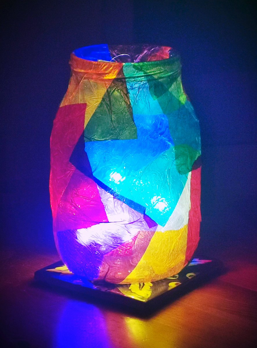 THE LIGHTBRINGERSMake a pretty lantern! Open the thread for a simple lantern idea and lots of amazing colour science. On 11th Nov light up your lantern, send us photos using  #TheLightbringers.For this you need a jar, sweet wrappers and PVA glue   #edutwitter  #Thread