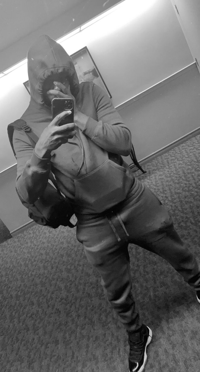 Yᵒᵘ Oᶰˡʸ Lᶤᵛᵉ Oᶰᶜᵉ tweet media