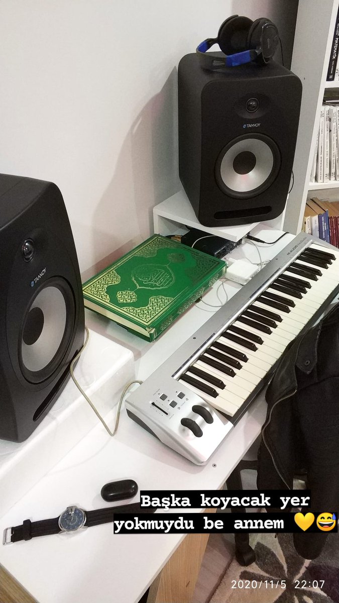 Başka koyacak yer yokmuydu be annem 💛