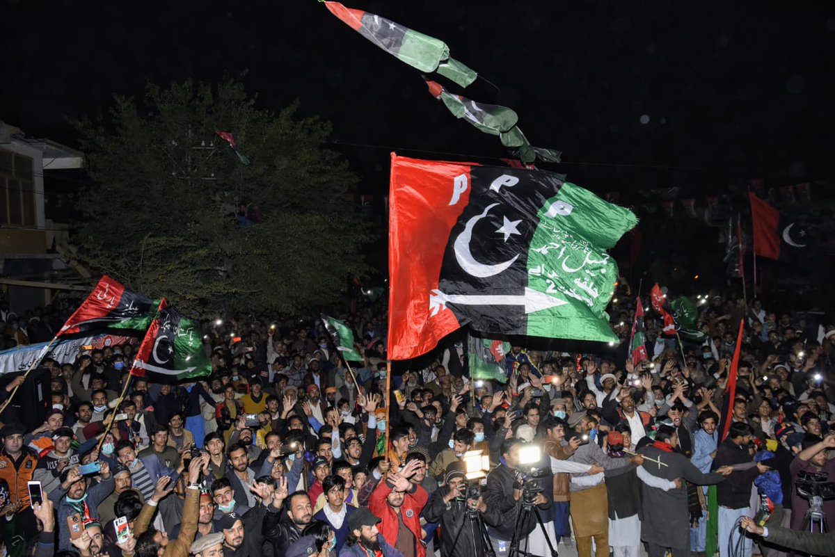 NaliaPanhwar's tweet photo. Gilgistan Balochistan leader bilawal Bhutto Zardari ab gilgistan Balochistan ka chairman bilawal Bhutto Zardari people's party aur bilawal Bhutto ka naam hoga Inshallah ✌🇱🇾🙌🙌🙌
#GilgitBaltistanIsPak
#GilgitMainTeerChalega
@BBhuttoZardari ✌🇱🇾🇱🇾
#jesybhutto 👍🇱🇾✌❤❤❤❤ https://t.co/FkqU9FaQ8G