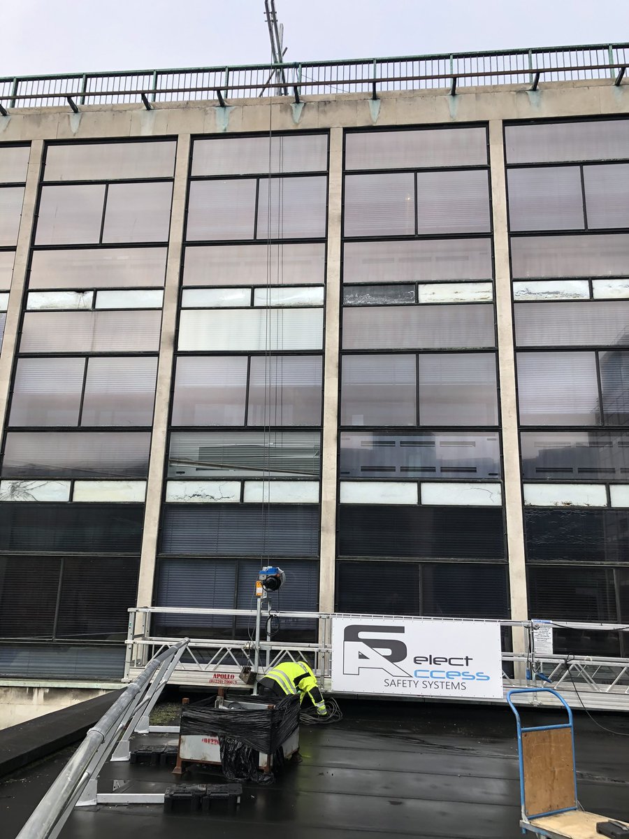 SelectAccess's tweet photo. Repositioning of our temporary cradle unit for our client in Dublin. Planning done prior allowed for efficient execution 👍💪.
#workatheight #planning #construction #safety #teamwork https://t.co/gZHTrD4HLa